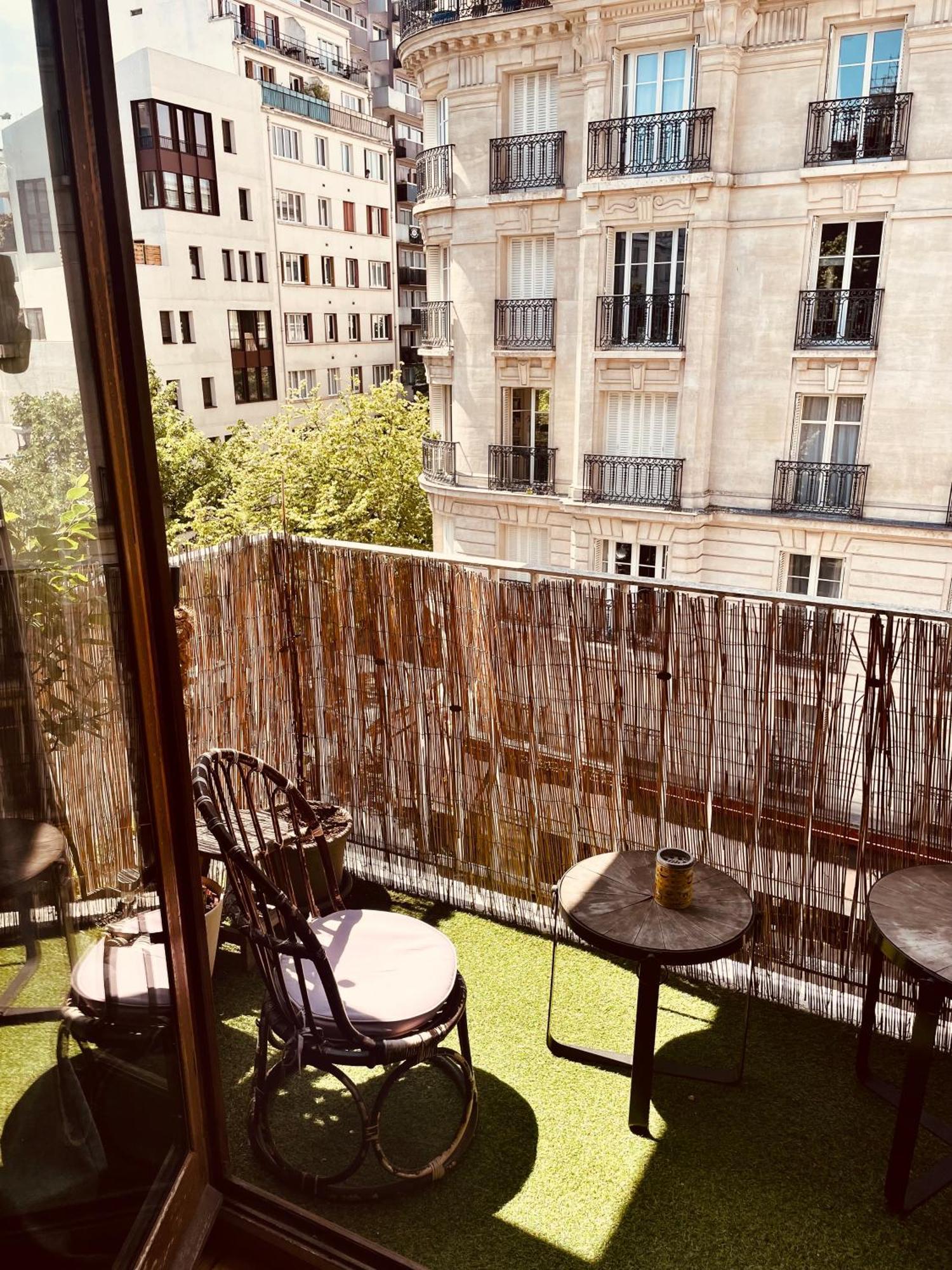 Jolie 2 Pieces Avec Balcon Paris 15 Eme Exterior foto